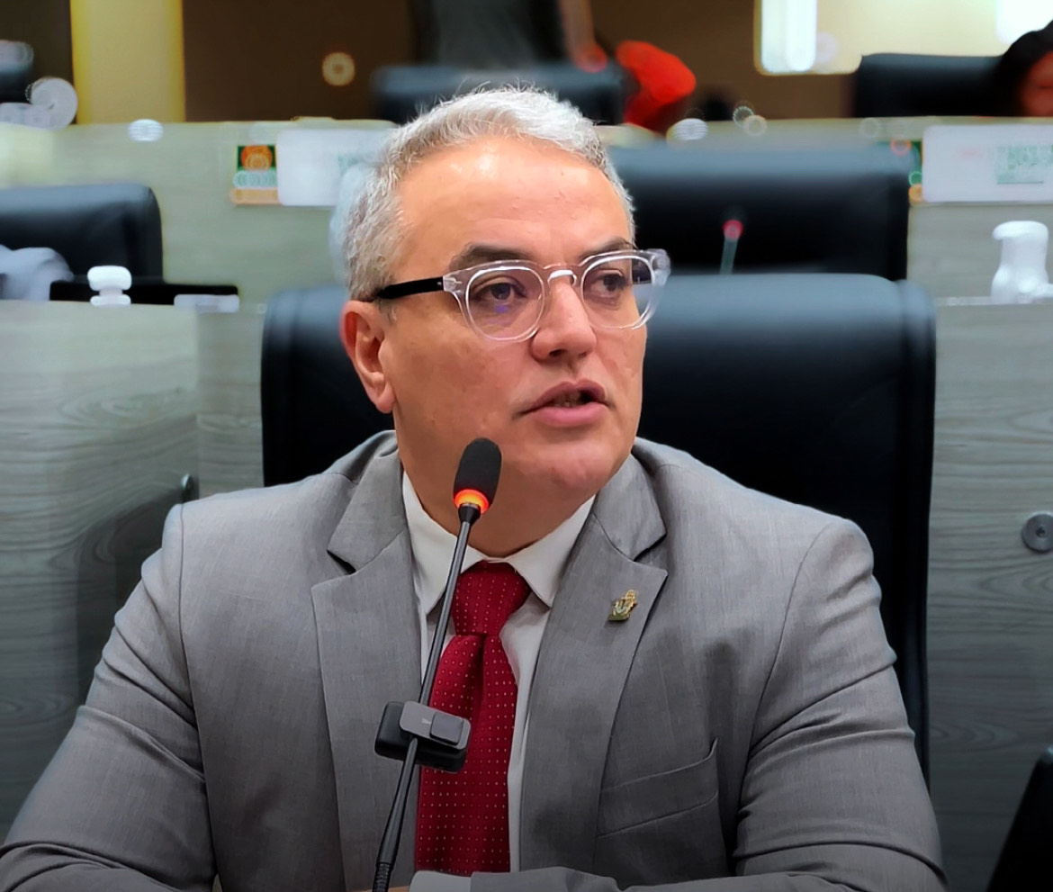 Lissandro Breval quer informações sobre real situação da Manausmed