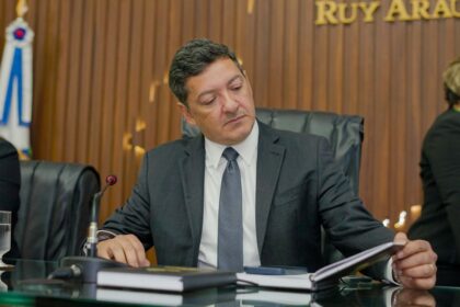 Lei que institui piso salarial regional para os nutricionistas é proposta por Felipe Souza