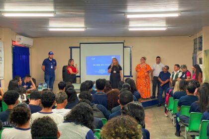 Proaj, iniciativa do deputado João Luiz, leva orientações e palestra para estudantes da Compensa