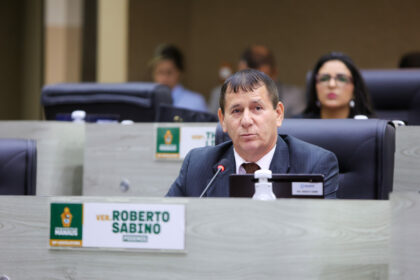 PL de Roberto Sabino quer proibir a veiculação de imagens religiosas em desfiles de Carnaval