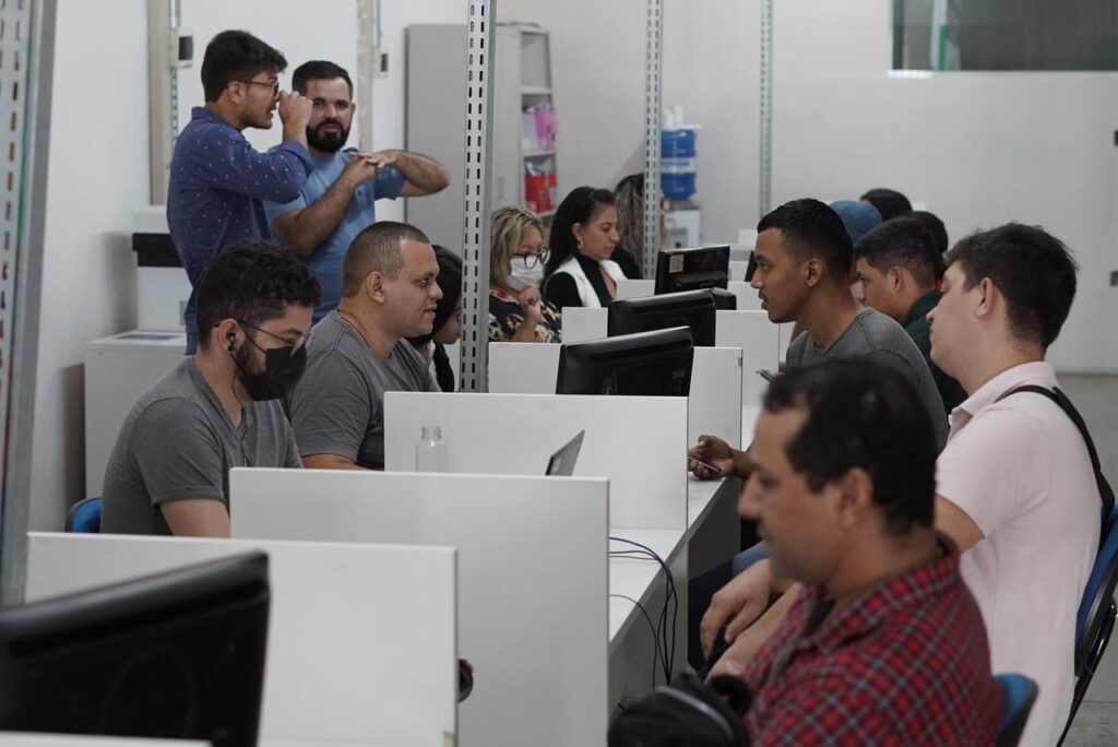Sine Amazonas divulga 156 vagas de emprego para esta segunda-feira