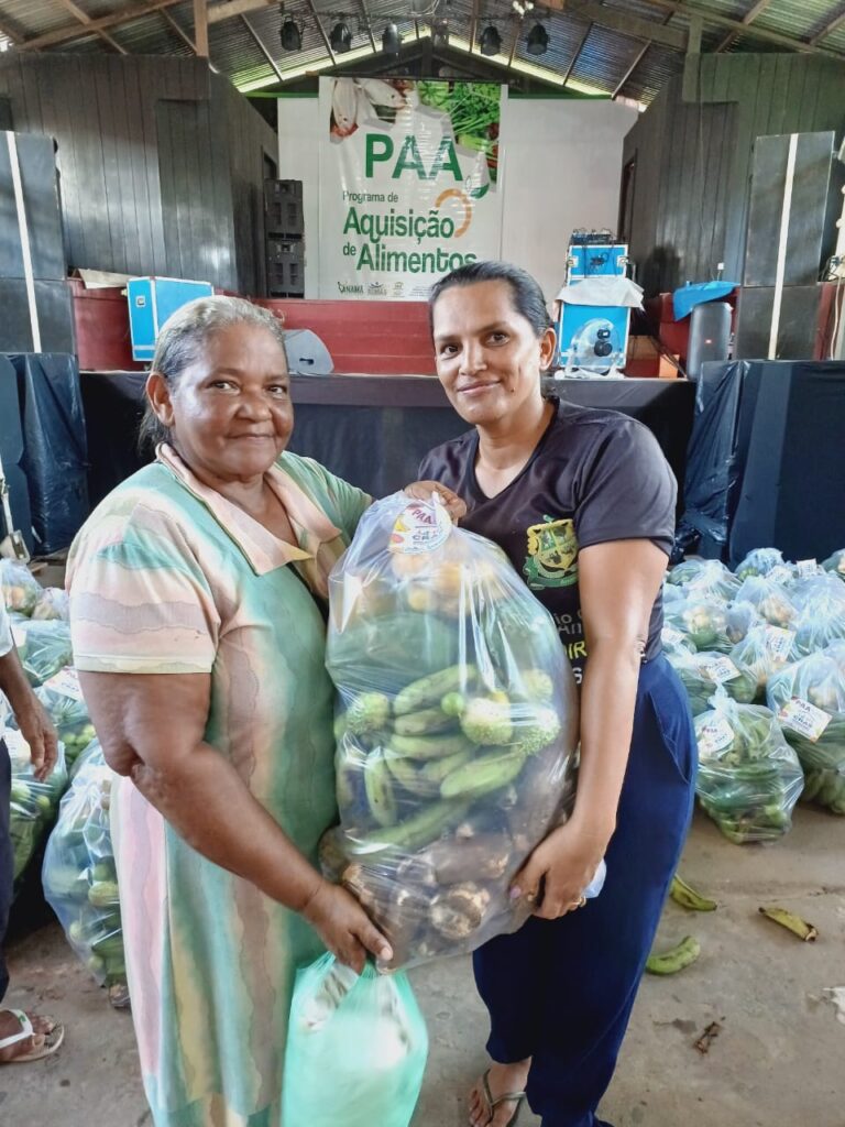 Governo do Amazonas entrega de 8 toneladas de alimentos a famílias em vulnerabilidade social em Anamã