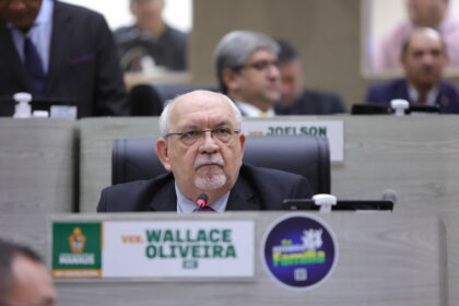PL do vereador Wallace Oliveira que institui o programa Clínica-Escola do Autista segue para sanção