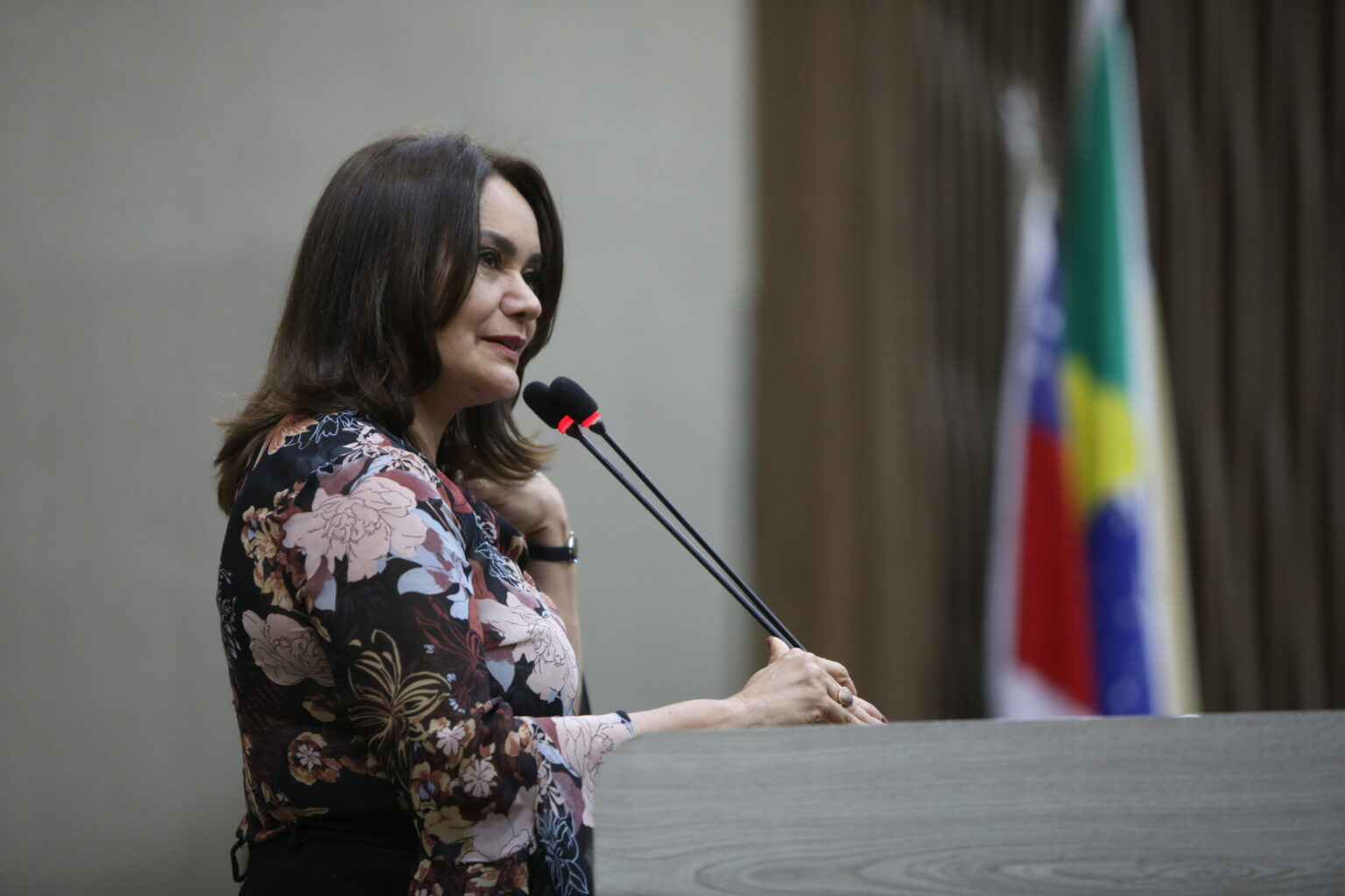 PL de Jacqueline assegura ensino de Língua Portuguesa para imigrantes e refugiados em Manaus