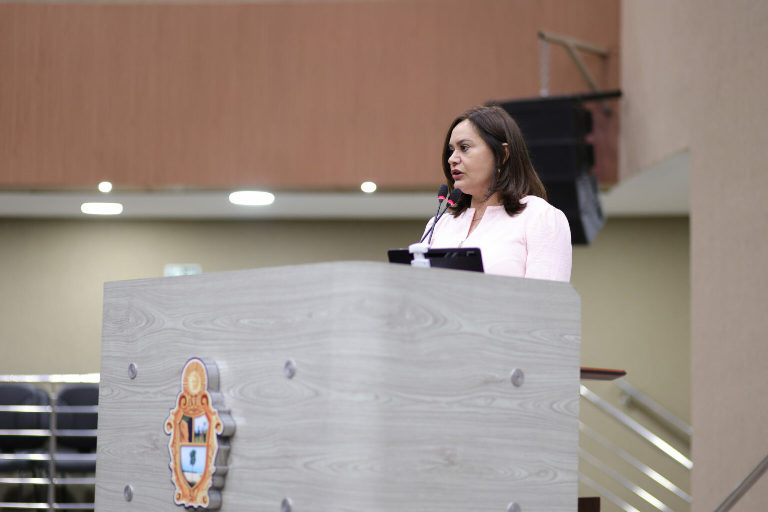 Na semana da Mulher, Professora Jacqueline conscientiza sobre violência política de gênero