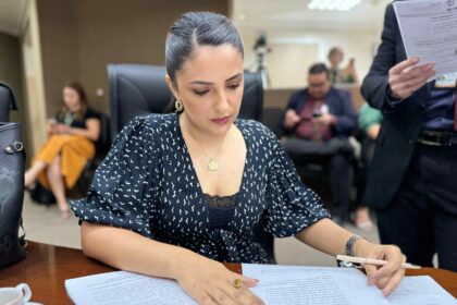 Thaysa Lippy destaca PL que garante mediadores aos alunos autistas até o fim da avaliação psicossocial
