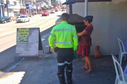 Prefeitura realiza operação ‘Calçada Livre’ na avenida Tefé para garantir mobilidade dos pedestres