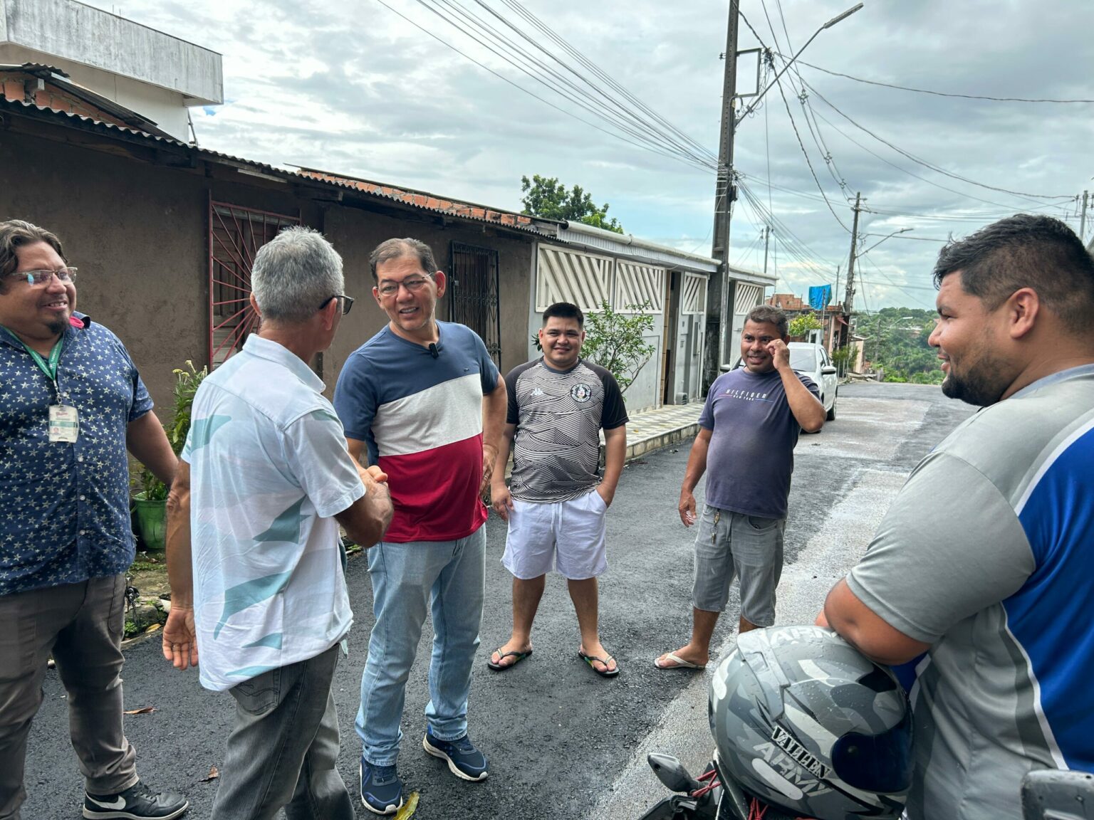 Através de requerimento feito por Kennedy Marques, rua do Jesus me Deu recebe recapeamento asfáltico