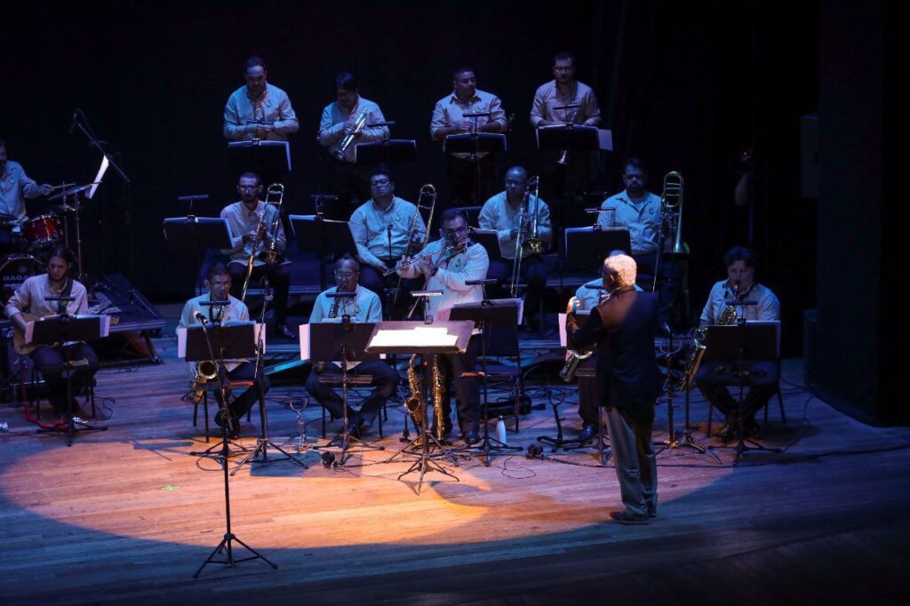 Amazonas Band celebra a música afro-americana com show gratuito no Teatro Amazonas