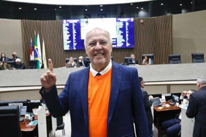 Vereador Mitoso destaca importância do ‘Março Laranja’ para o ambiente escolar