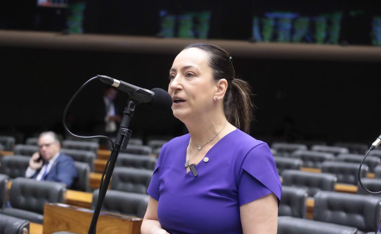 Projeto prioriza parcerias do setor público com entidades que atendem pessoas com deficiência