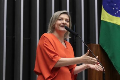 Projeto tira alimentação escolar dos limites previstos no arcabouço fiscal